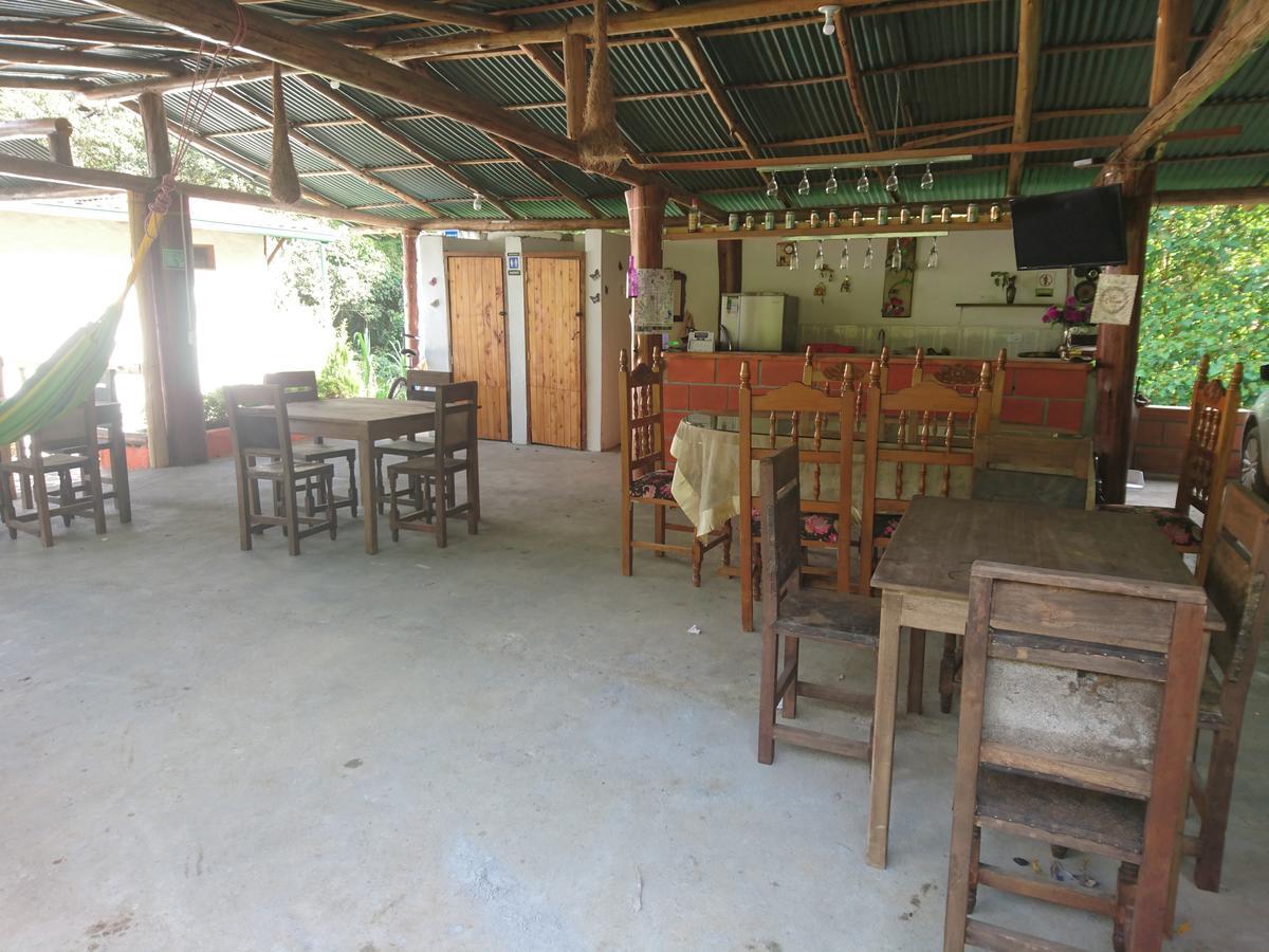 Hostal Encanto La Salada Jardín