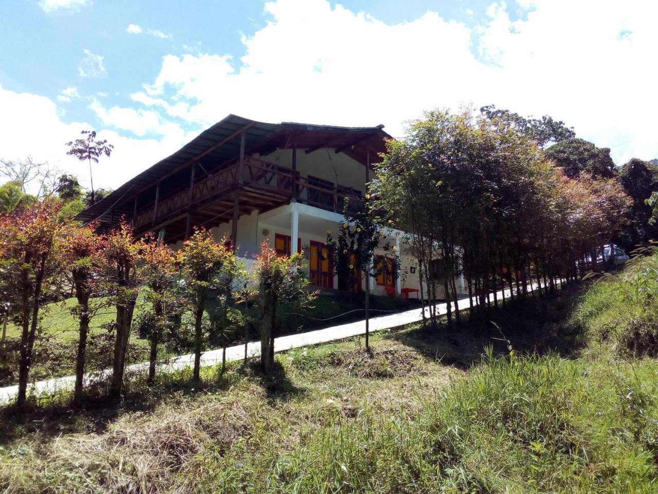 Encanto La Salada Hostel